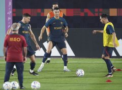 <b>备受瞩目!这两位球星,今晚登场</b>