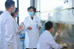 <b>李兰娟:无症状感染者不是病人</b>